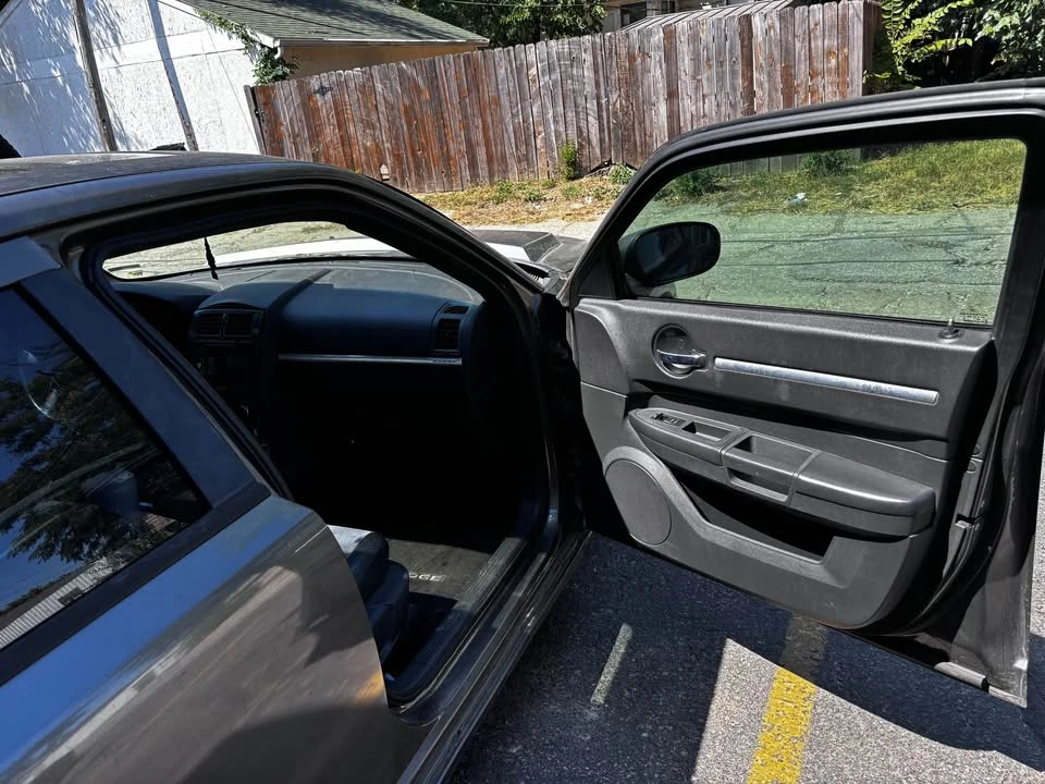 2008 Dodge Charger 6th Gen - Image 16 of 20