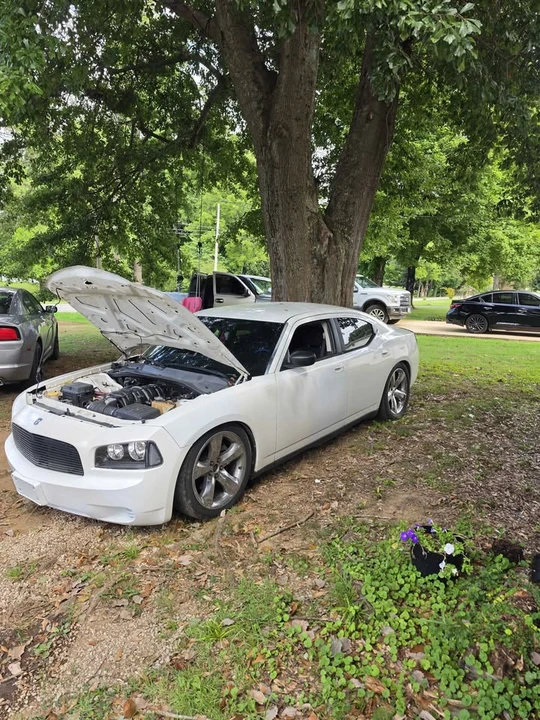2008 Dodge Charger 6th Gen - Image 2 of 4