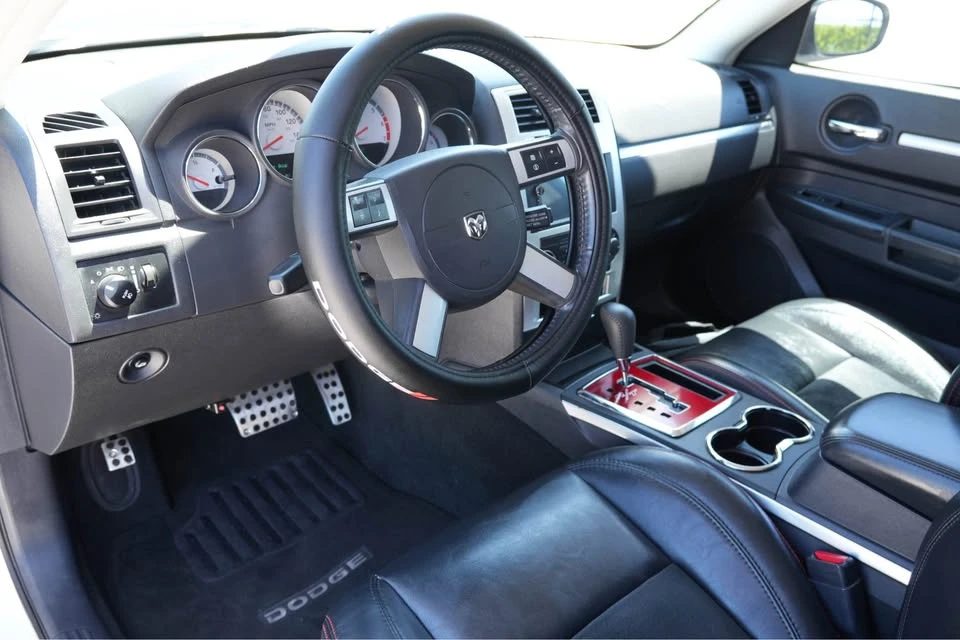 2008 Dodge Charger 6th Gen - Image 5 of 10
