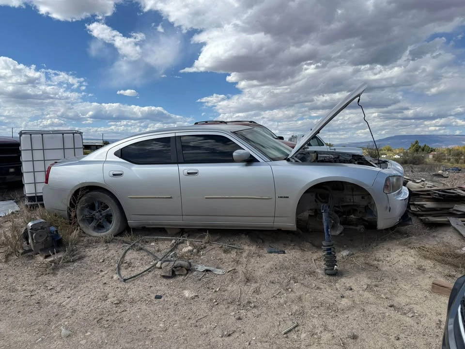 2008 Dodge Charger 6th Gen - Image 4 of 6