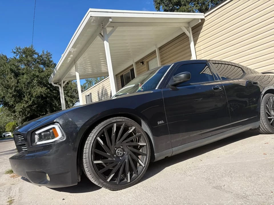 2008 Dodge Charger 6th Gen - Image 3 of 4