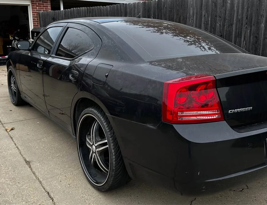 2008 Dodge Charger 6th Gen - Image 9 of 13