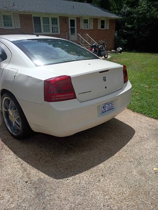 2008 Dodge Charger 6th Gen - Image 5 of 10