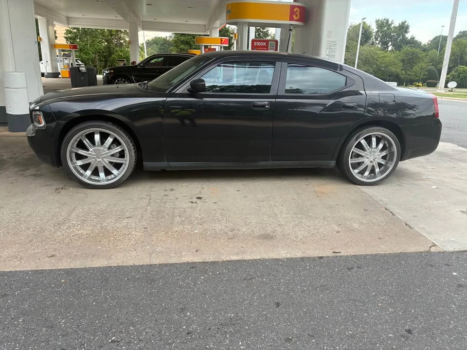 2008 Dodge Charger 6th Gen - Image 4 of 4
