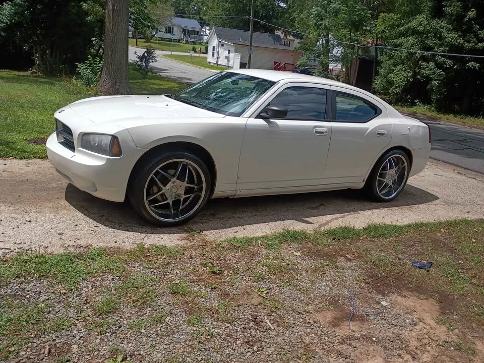 2008 Dodge Charger 6th Gen - Image 8 of 10
