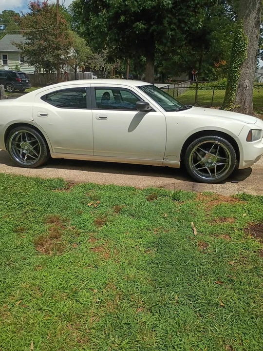 2008 Dodge Charger 6th Gen - Image 9 of 10