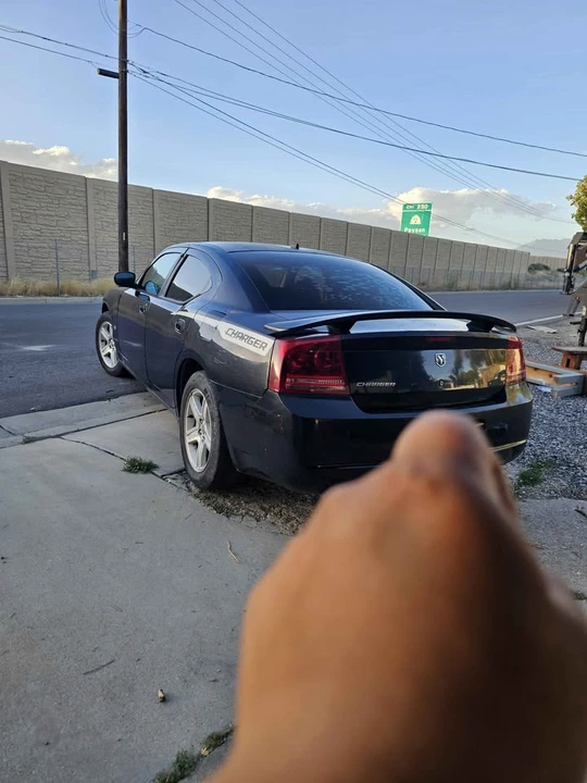 2008 Dodge Charger 6th Gen - Image 2 of 16