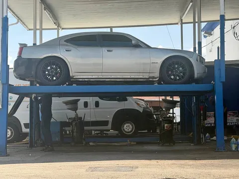2008 Dodge Charger SRT8 Sedan 4D
