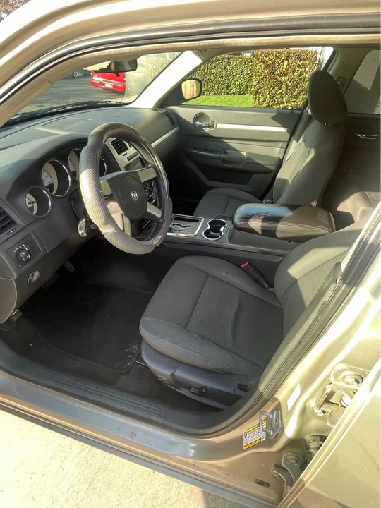 2008 Dodge Charger 6th Gen - Image 5 of 10
