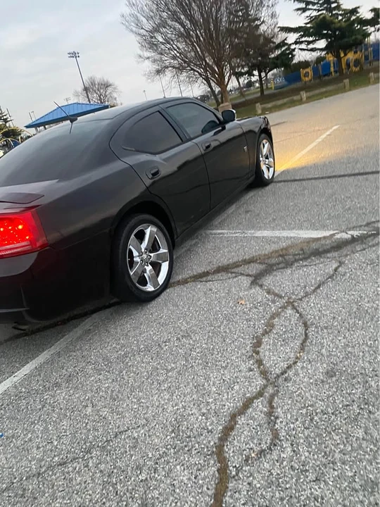 2008 Dodge Charger 6th Gen - Image 2 of 4