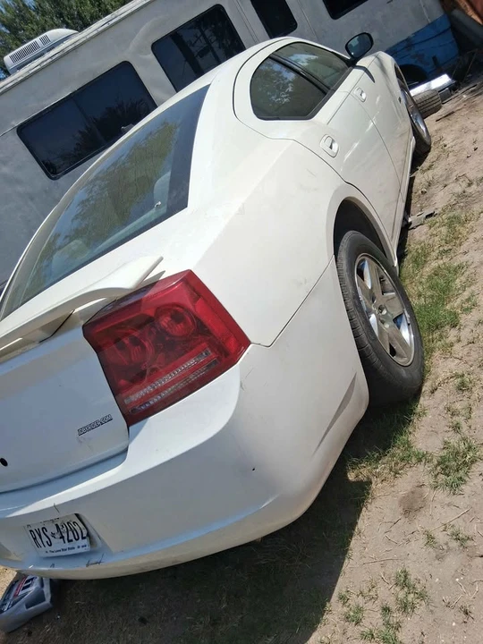 2008 Dodge Charger 6th Gen - Image 2 of 4