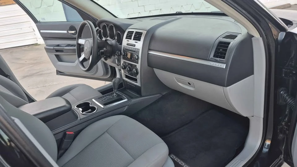 2008 Dodge Charger 6th Gen - Image 11 of 14