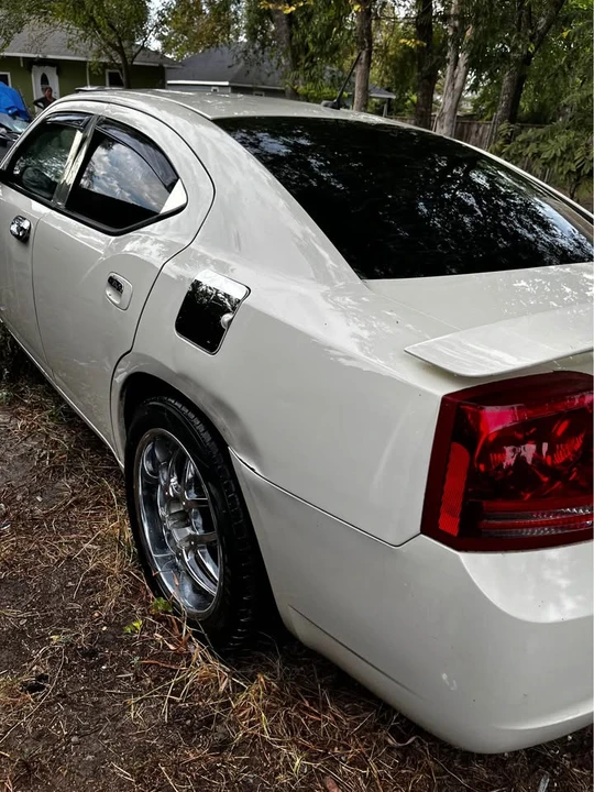 2008 Dodge Charger 6th Gen - Image 5 of 16