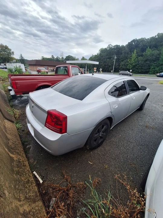 2008 Dodge Charger 6th Gen - Image 3 of 4