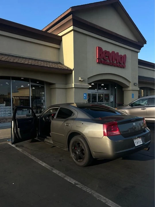 2008 Dodge Charger 6th Gen - Image 6 of 8