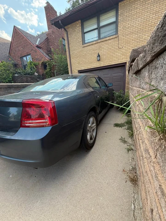 2008 Dodge Charger 6th Gen - Image 5 of 12