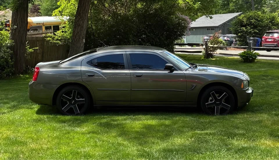 2008 Dodge Charger 6th Gen - Image 5 of 9