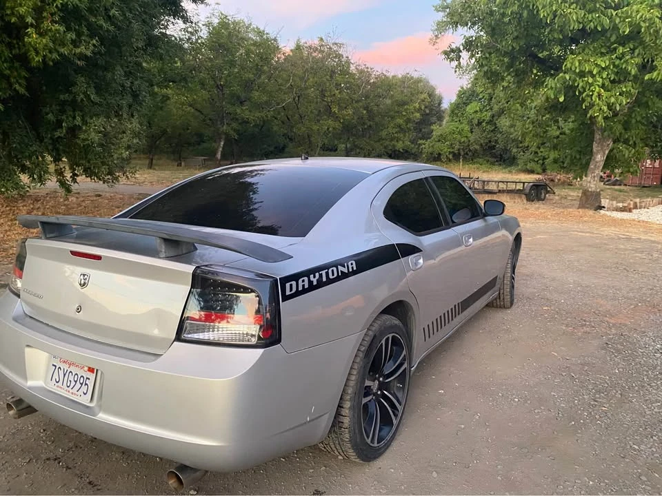 2008 Dodge Charger 6th Gen - Image 2 of 8