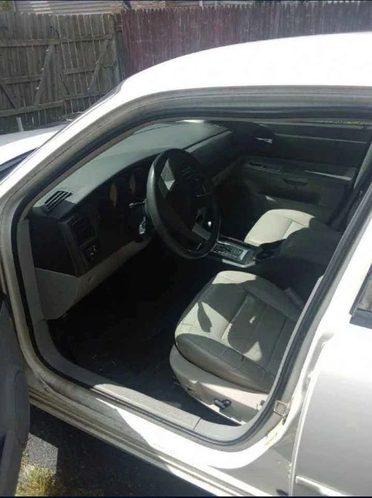2008 Dodge Charger 6th Gen - Image 4 of 5
