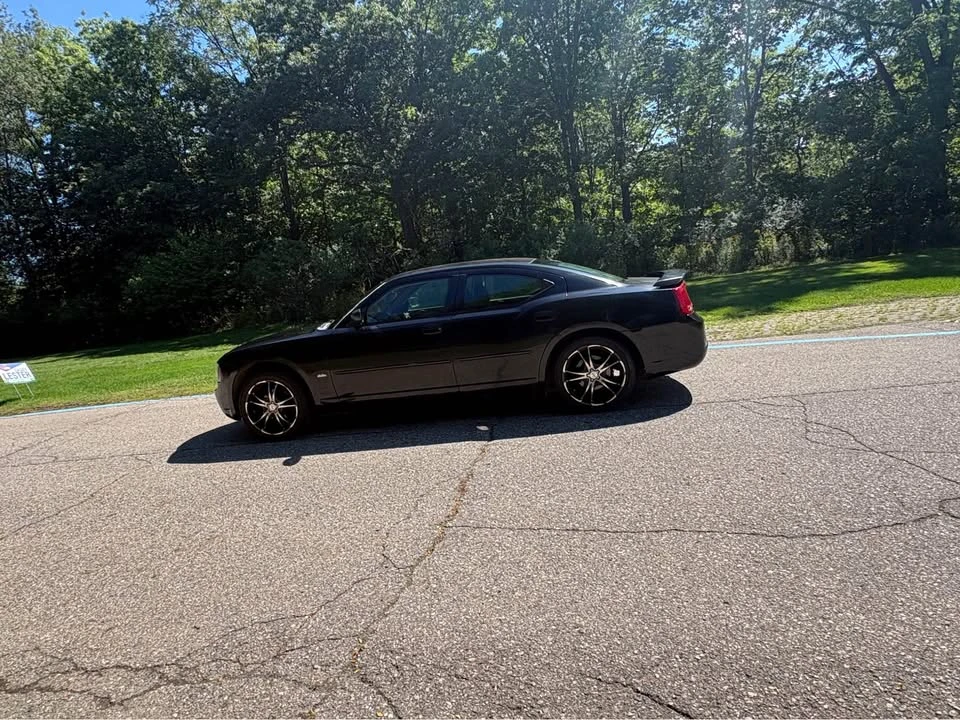 2008 Dodge Charger 6th Gen - Image 9 of 15