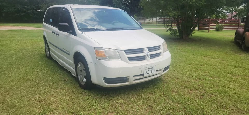 2008 Dodge Caravan - Image 2 of 9