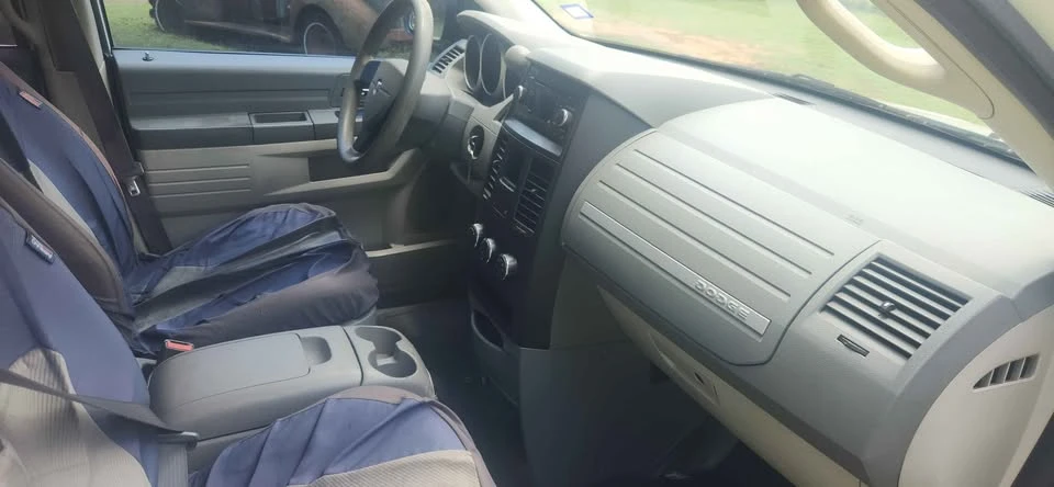 2008 Dodge Caravan - Image 5 of 9