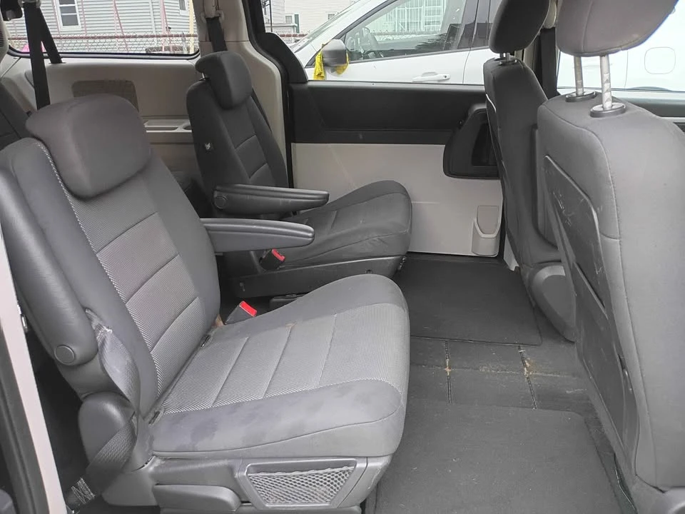 2008 Dodge Caravan - Image 8 of 11
