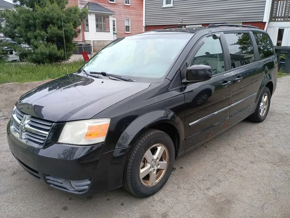 2008 Dodge Caravan - Image 2 of 11