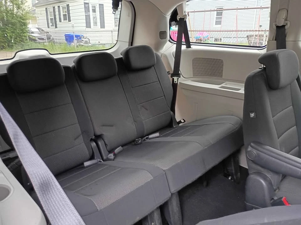 2008 Dodge Caravan - Image 9 of 11