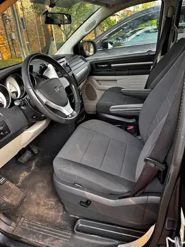 2008 Dodge Grand Caravan SXT Minivan 4D