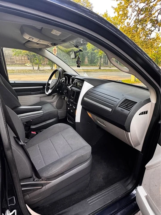 2008 Dodge Caravan - Image 6 of 17