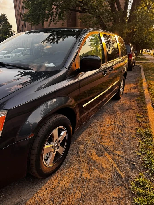 2008 Dodge Caravan - Image 14 of 17
