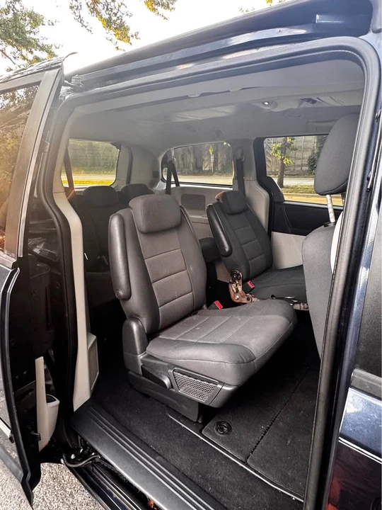 2008 Dodge Caravan - Image 7 of 17