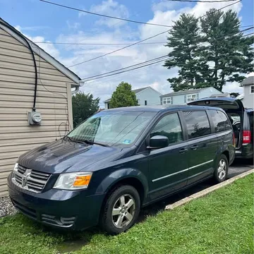 2008 Dodge Grand Caravan SXT Minivan 4D