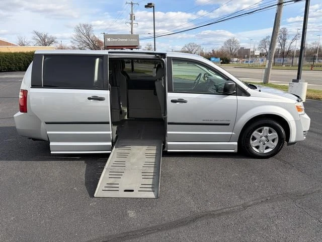 2008 Dodge Caravan - Image 4 of 12