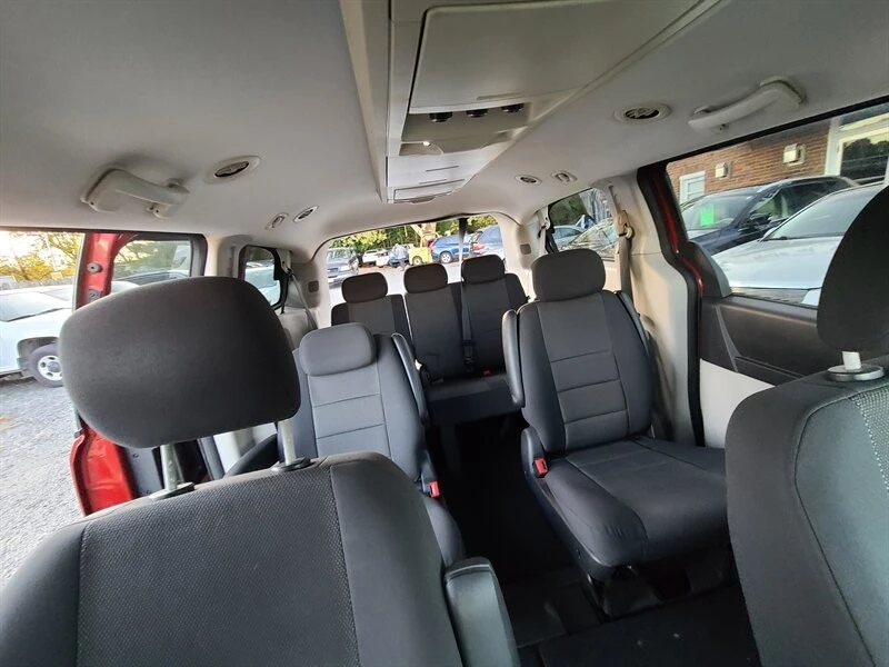 2008 Dodge Caravan - Image 17 of 19