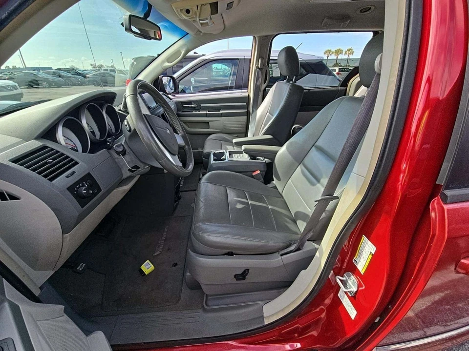 2008 Dodge Caravan - Image 5 of 13