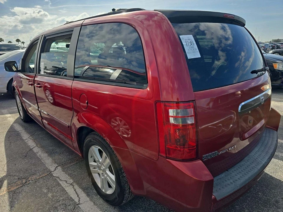 2008 Dodge Caravan - Image 2 of 13