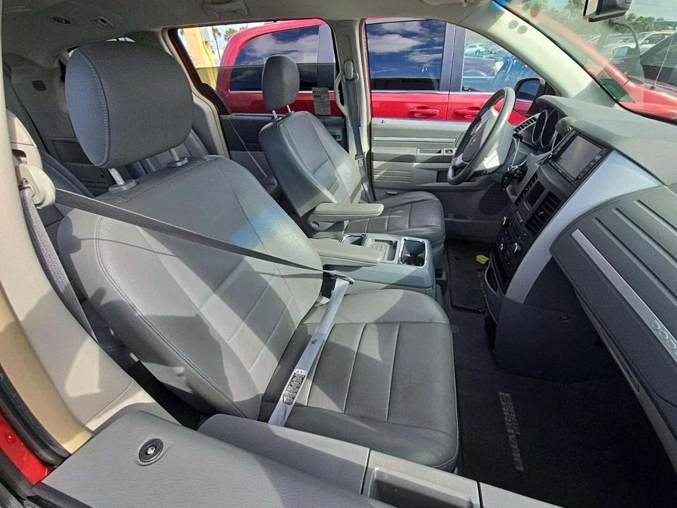 2008 Dodge Caravan - Image 6 of 13