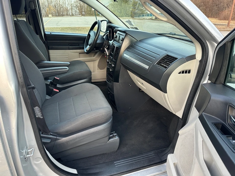 2008 Dodge Caravan - Image 13 of 20
