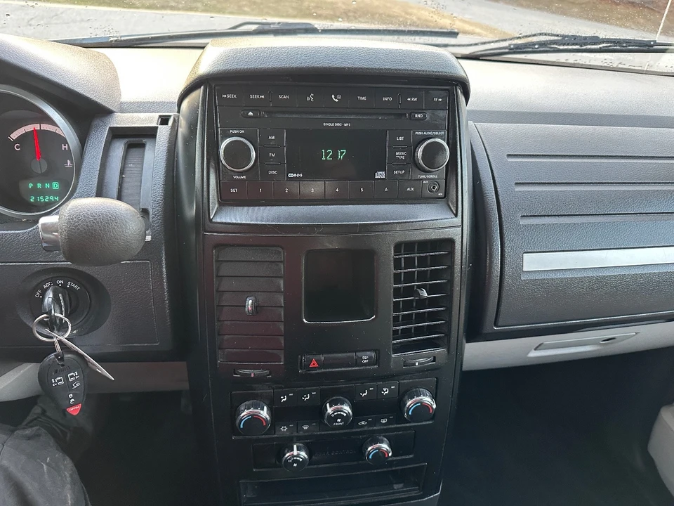 2008 Dodge Caravan - Image 11 of 20