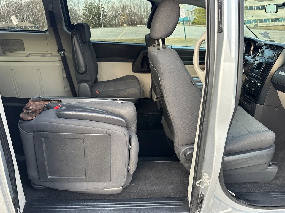 2008 Dodge Caravan - Image 17 of 20