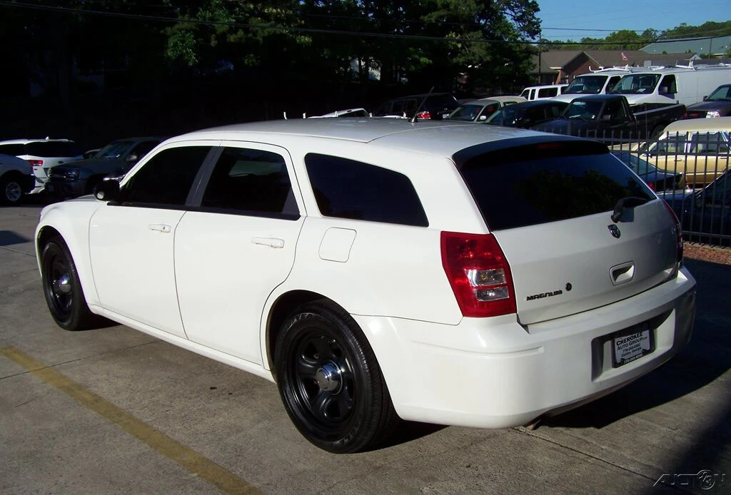 2008 Dodge Magnum 2nd Gen Wagon - Image 2 of 12