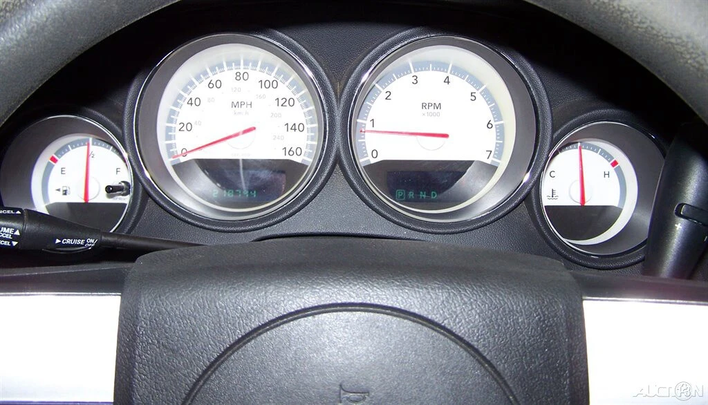 2008 Dodge Magnum 2nd Gen Wagon - Image 10 of 12