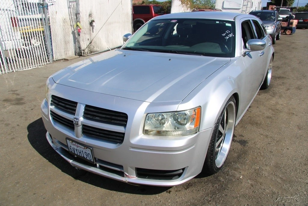 2008 Dodge Magnum 2nd Gen Wagon - Image 2 of 21