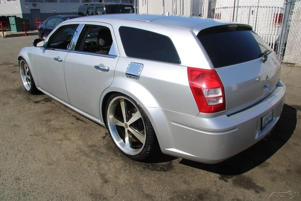 2008 Dodge Magnum 2nd Gen Wagon - Image 4 of 21