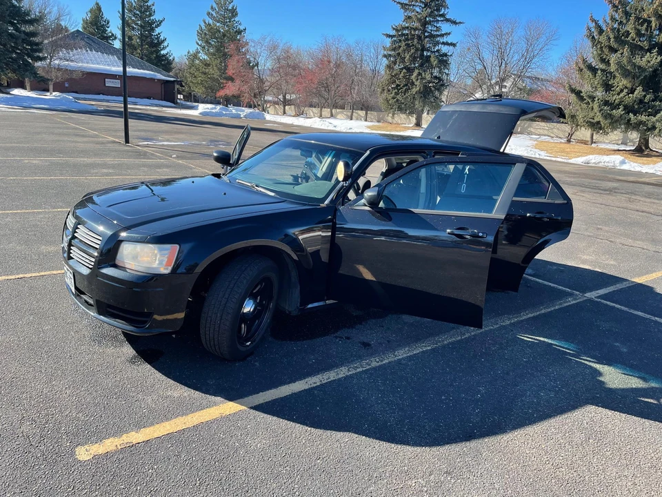 2008 Dodge Magnum 2nd Gen Wagon - Image 10 of 18