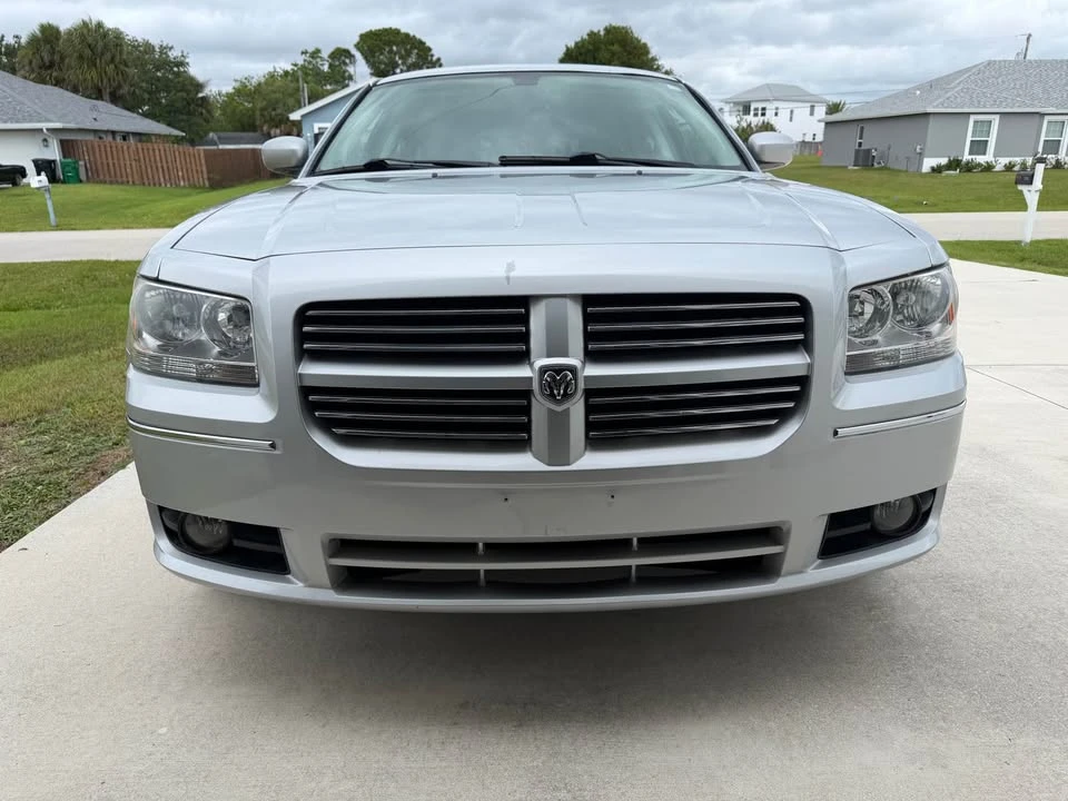 2008 Dodge Magnum 2nd Gen Wagon - Image 9 of 11