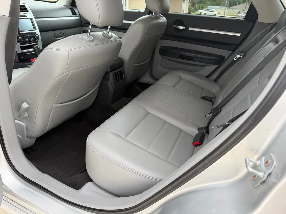 2008 Dodge Magnum 2nd Gen Wagon - Image 5 of 11