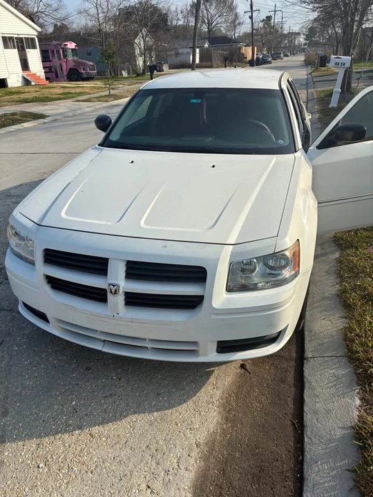 2008 Dodge Magnum 2nd Gen Wagon - Image 2 of 7